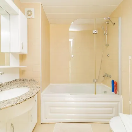 Vibrant Flat With Shared Pool In * Belek